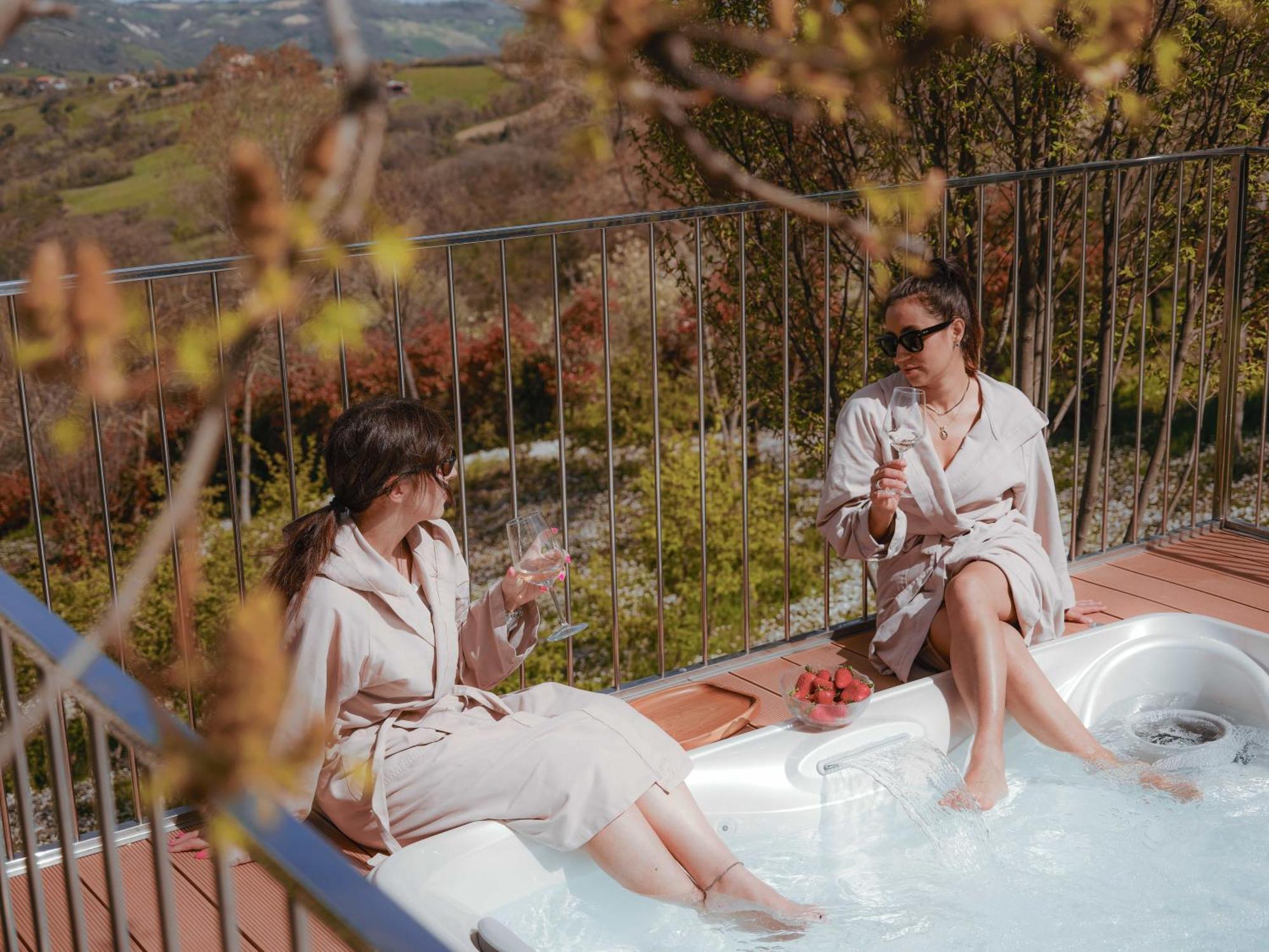 Albergo Diffuso - Il Poggetto Tra Urbino & San Marino エクステリア 写真
